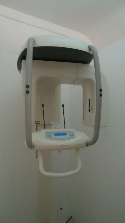 Clinica Dental Dr. Roberto H. Manette en Deltamèdic La Ràpita